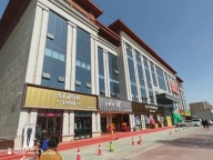 伽师县大型商场 免租期最长3年 欢迎各位老板联系洽谈